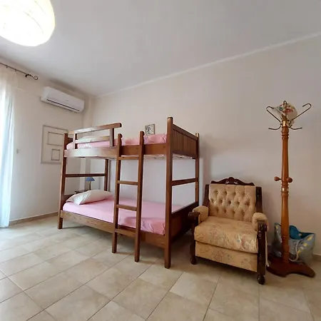 Lejlighed Antique 2 *